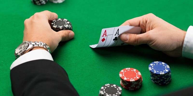 Poker nên duy trì tâm lý thoải mái khi tham gia tại nhà